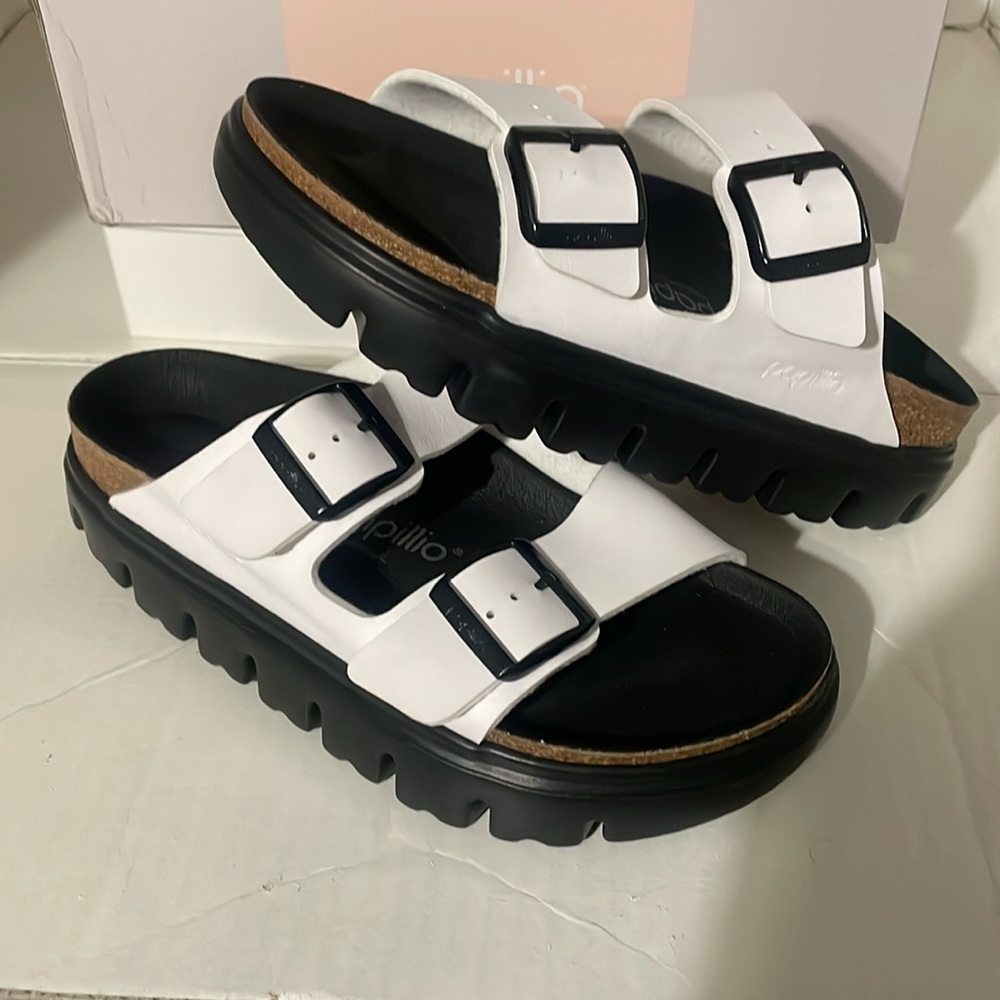 NWB Birkenstock Papillio Arizona Sandals black and white chunky bottom